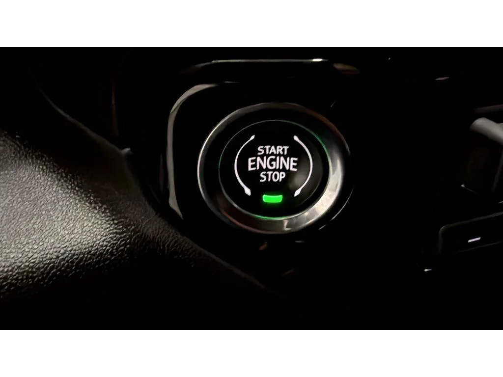 Used 2025 Summit White Chevrolet LT image 22