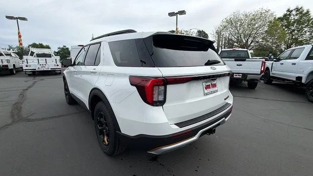 New 2026 Star White Metallic Tri-Coat Ford Tremor® image 6