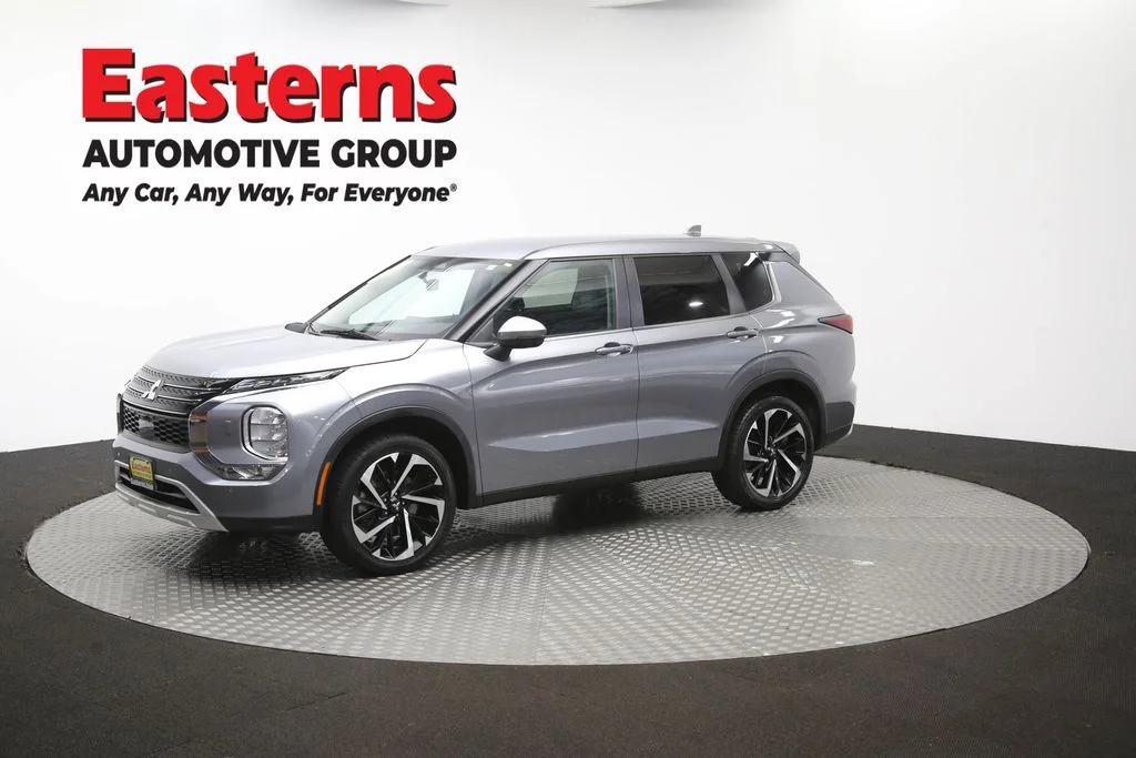 Used 2024 Gray Mitsubishi SE image 57