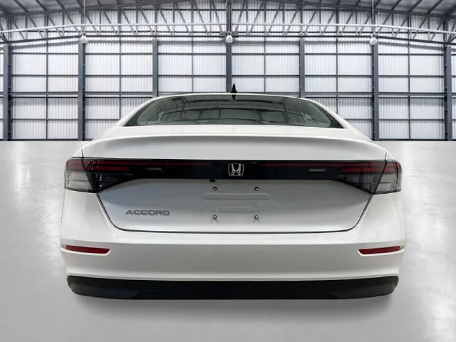 New 2026 Platinum White Pearl Honda SE image 4