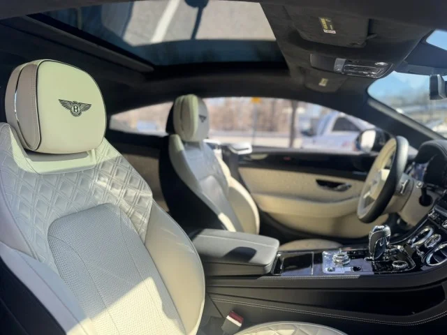 2021 Bentley Continental GT - Photo 20