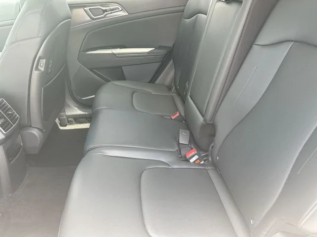 New 2026 Glacial White Pearl Kia EX image 26