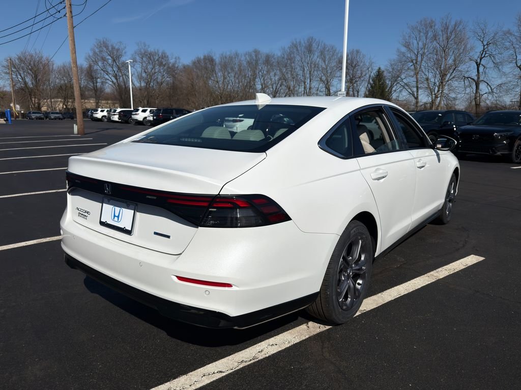 New 2026 Platinum White Pearl Honda EX-L image 5