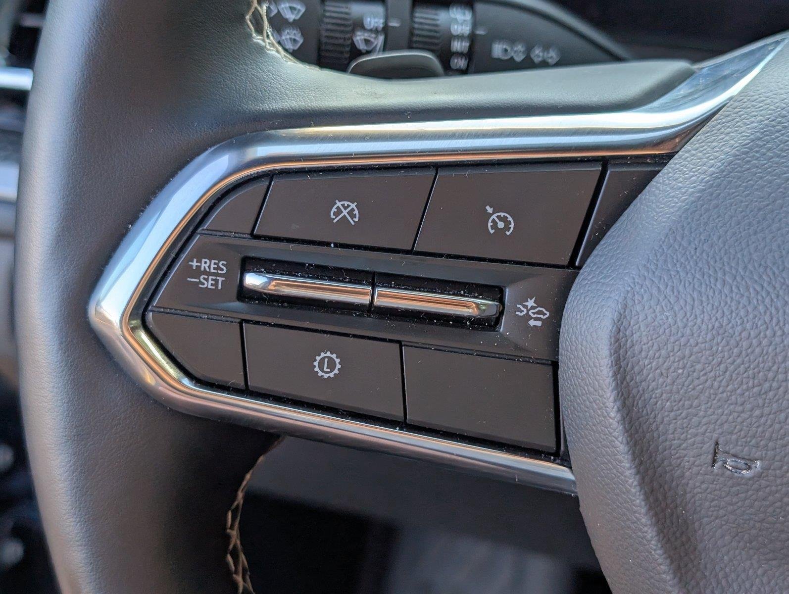 Used 2025 Lakeshore Blue Metallic Chevrolet LT image 29