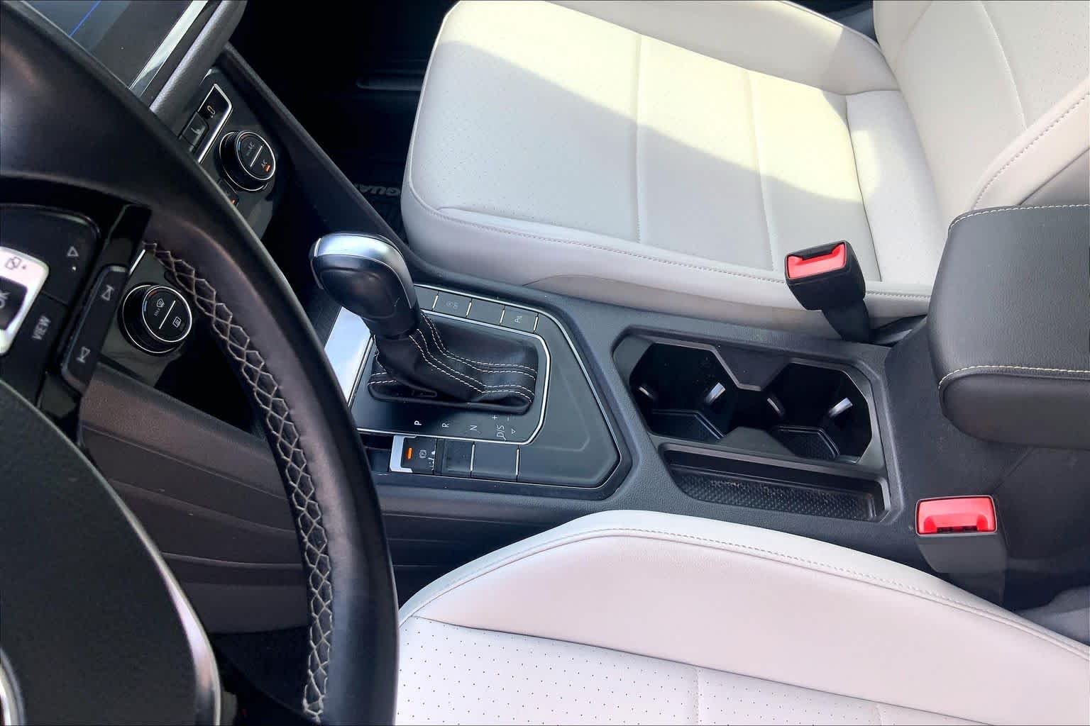 Certified Used 2021 Deep Black Pearl Volkswagen SE R-Line Black image 16