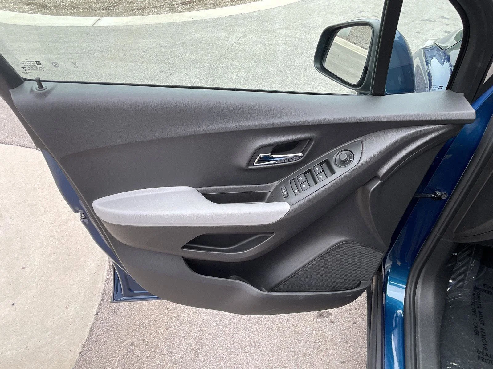 Used 2020 Pacific Blue Metallic Chevrolet LT image 22