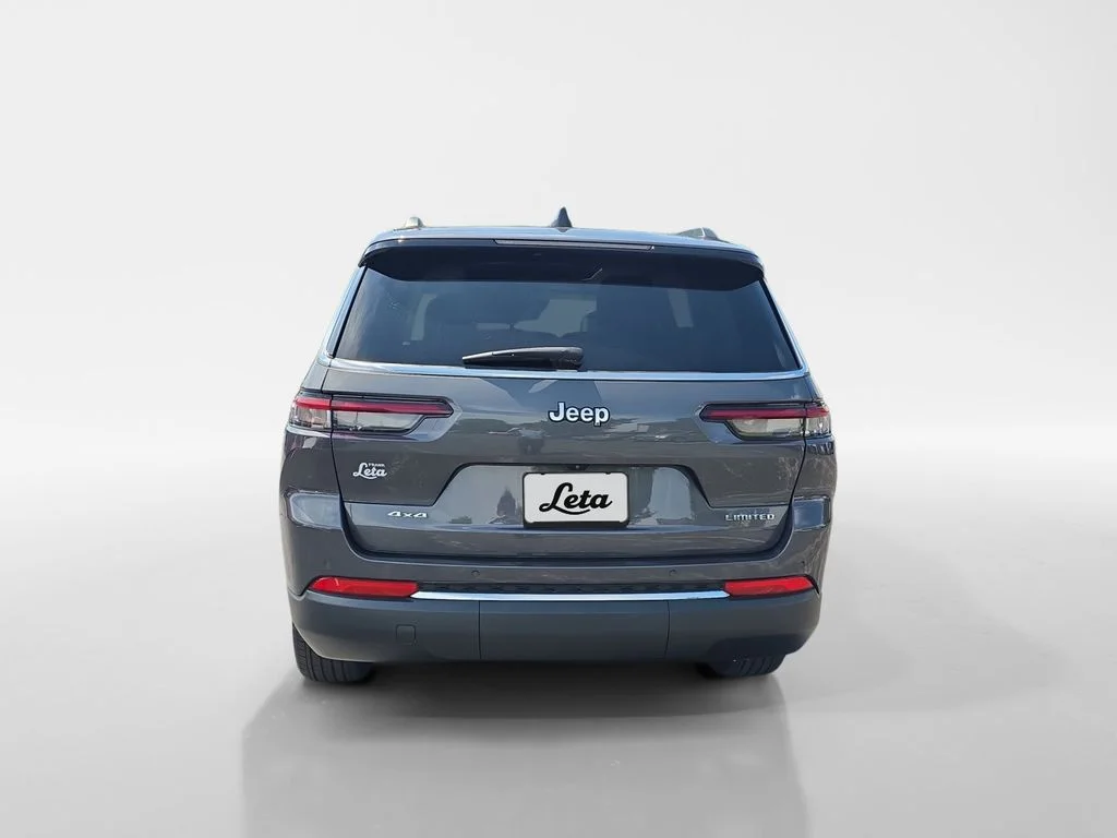 Used 2023 Baltic Gray Metallic Clearcoat Jeep Limited image 5