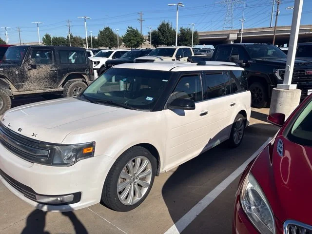 Used 2016 White Ford SEL image 2