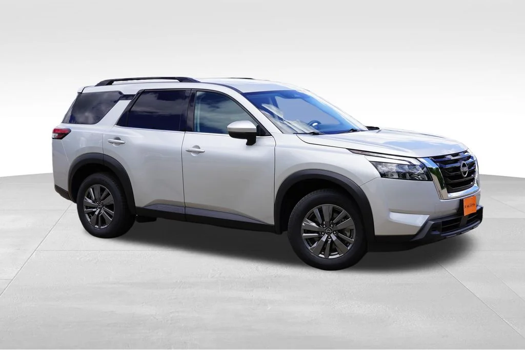 Used 2025 Brilliant Silver Metallic Nissan SV image 2