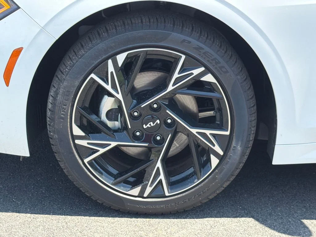 New 2026 White Kia GT-Line image 11