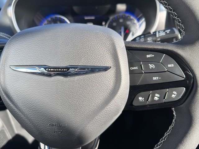 2026 Chrysler Pacifica Select - Photo 17