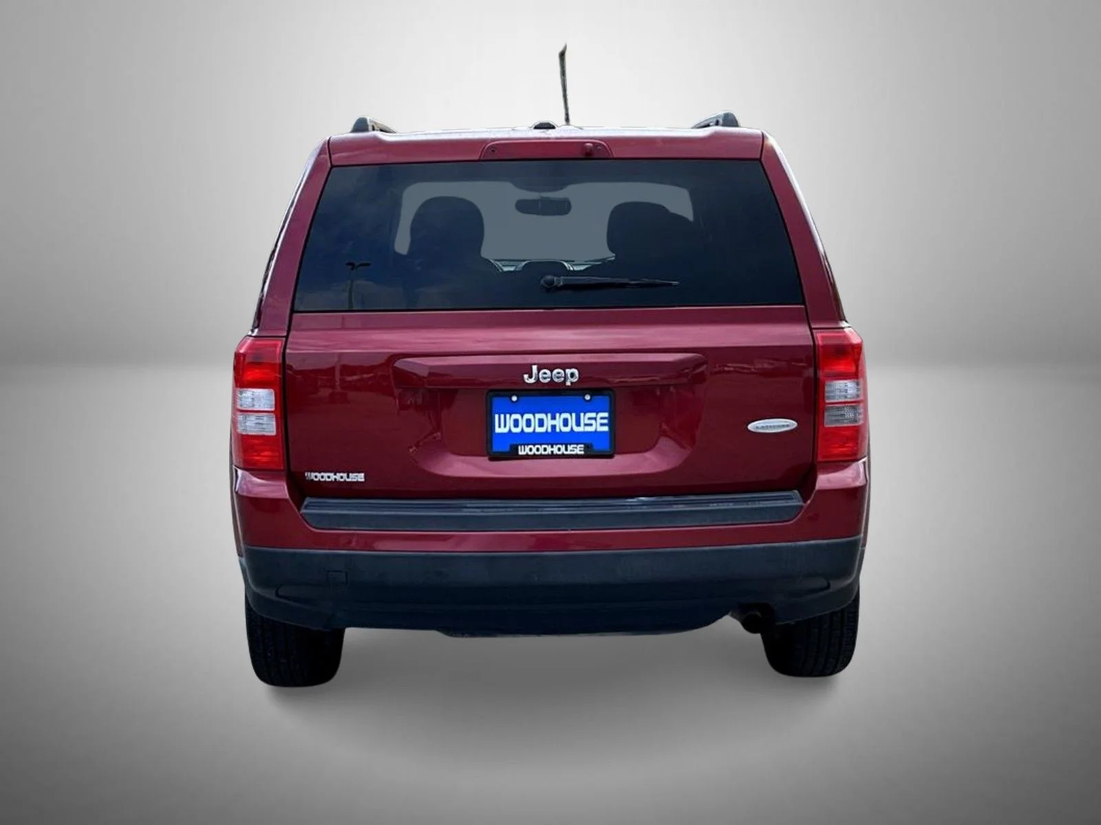 Used 2017 Red Jeep Latitude image 6
