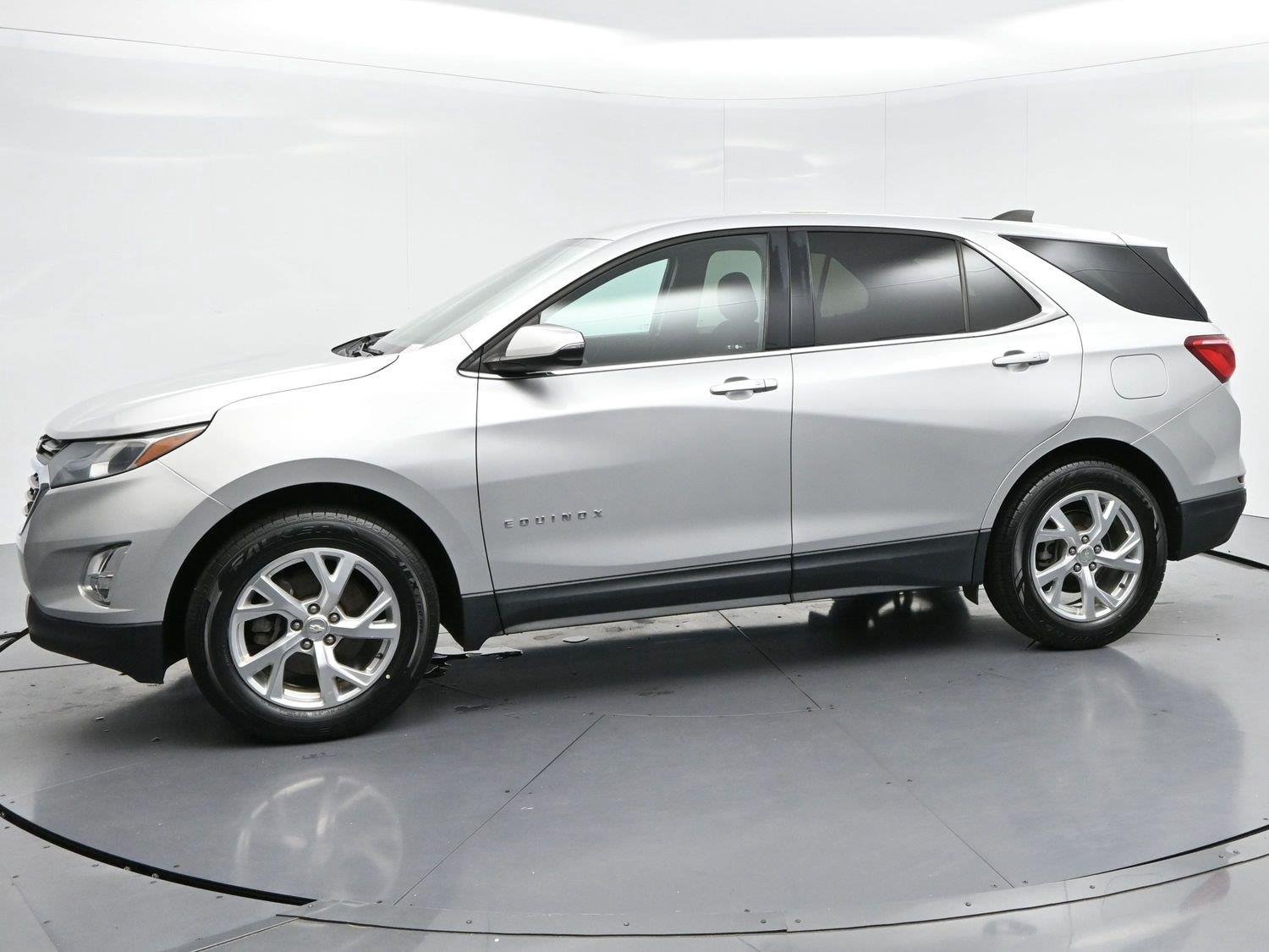 Used 2018 Silver Ice Metallic Chevrolet LT image 4