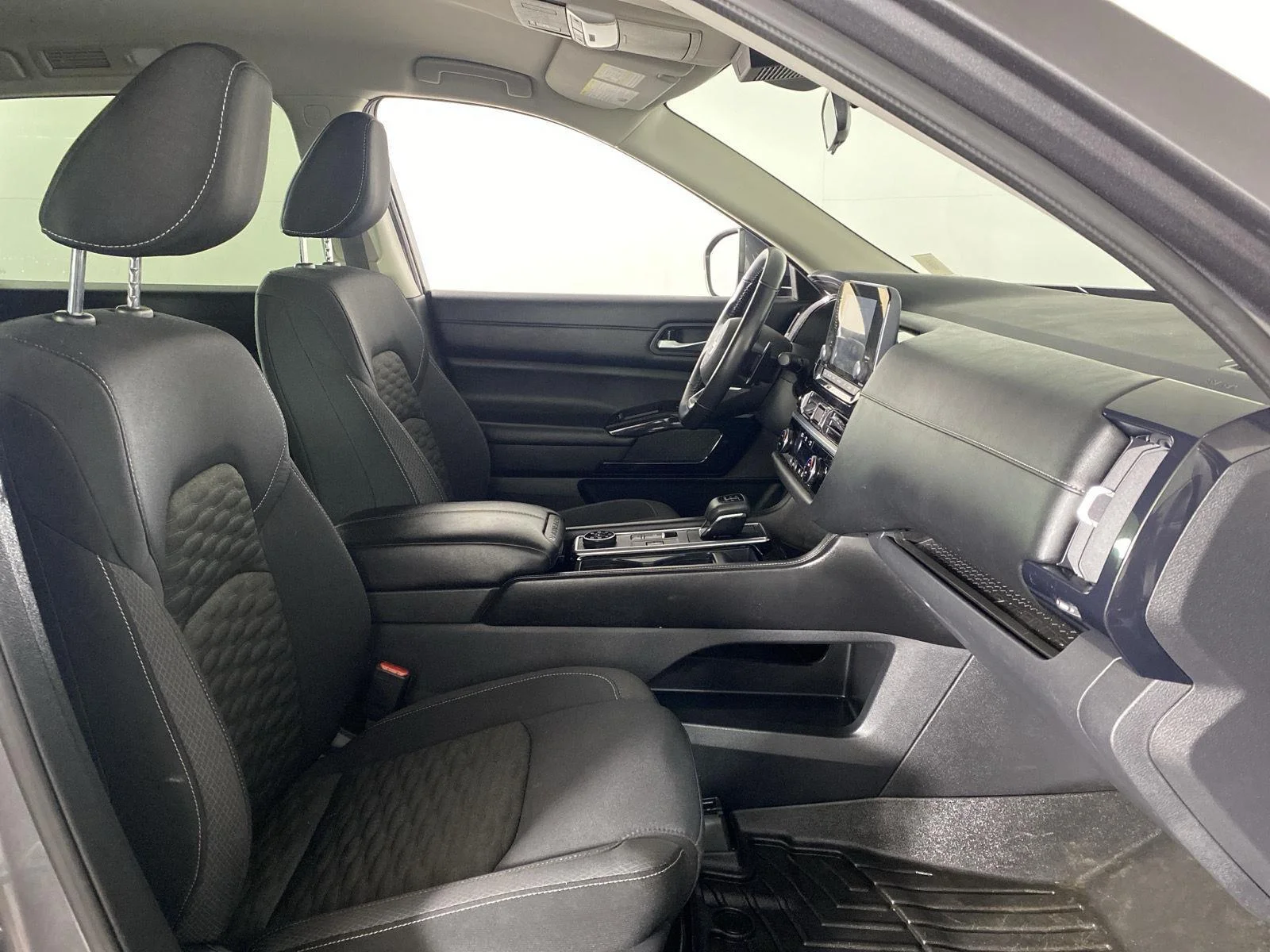 Used 2022 Gun Metallic Nissan SV image 26