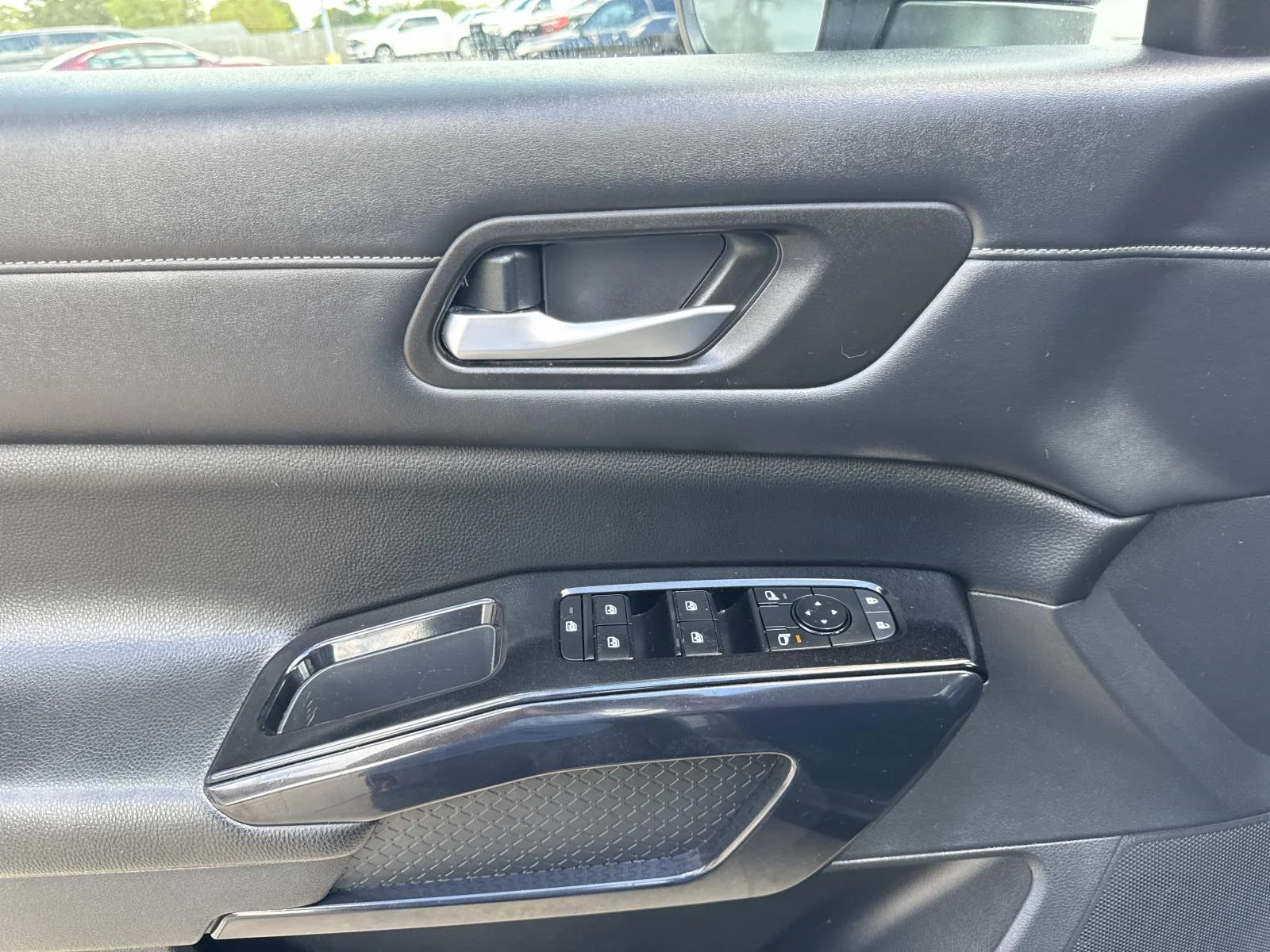 Used 2022 Gun Metallic Nissan S image 19