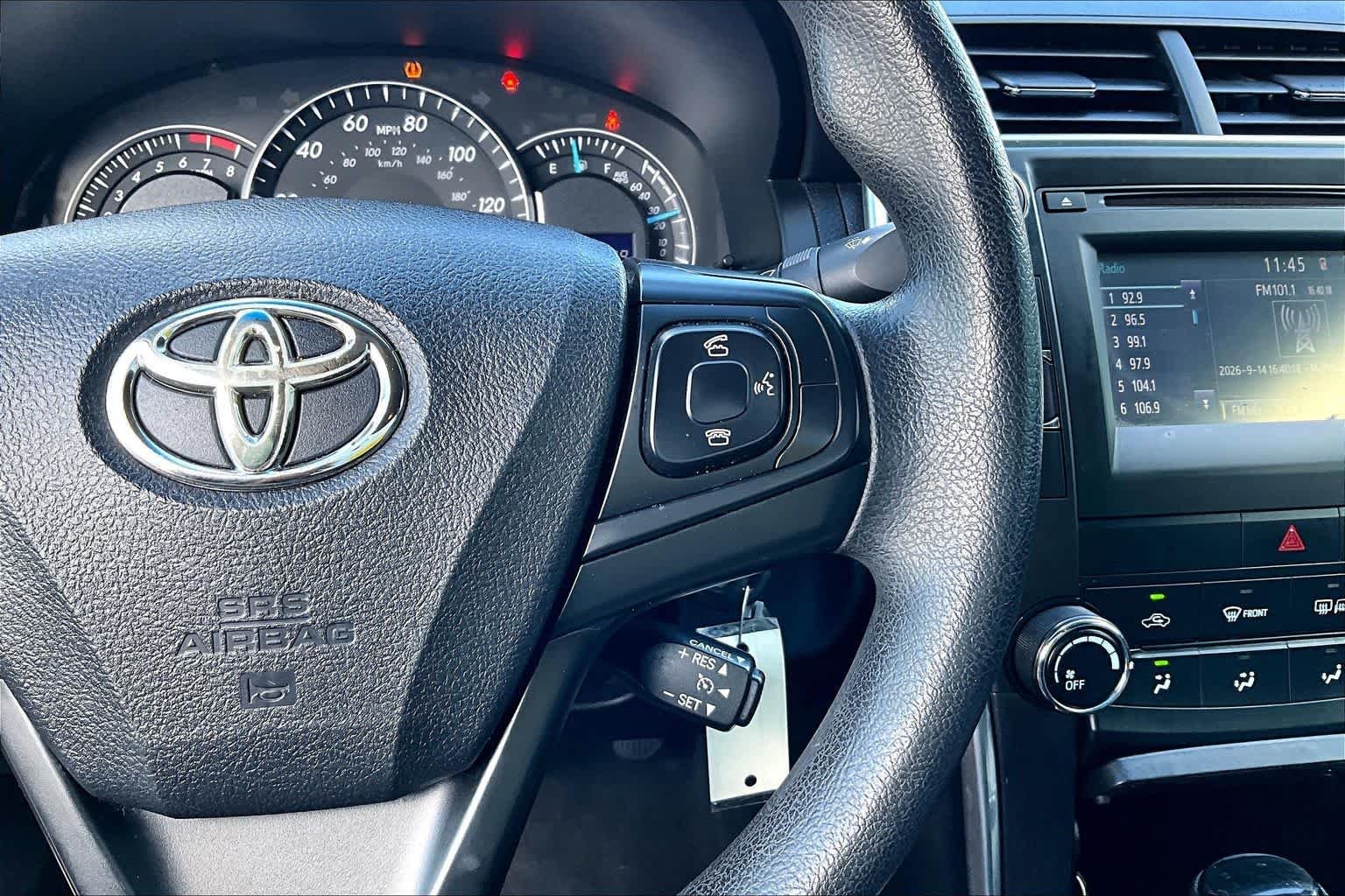Used 2015 Cosmic Gray Mica Toyota LE image 25