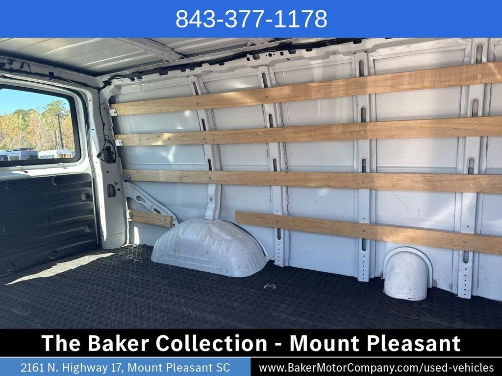 Used 2023 Summit White GMC Work Van image 10