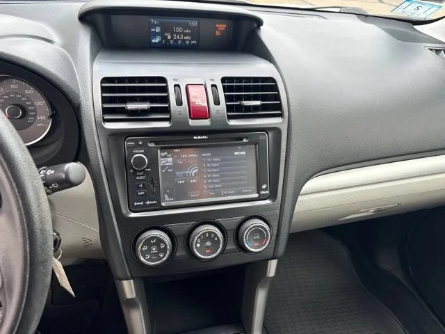 Used 2015 Satin White Pearl Subaru 2.5i Premium image 19