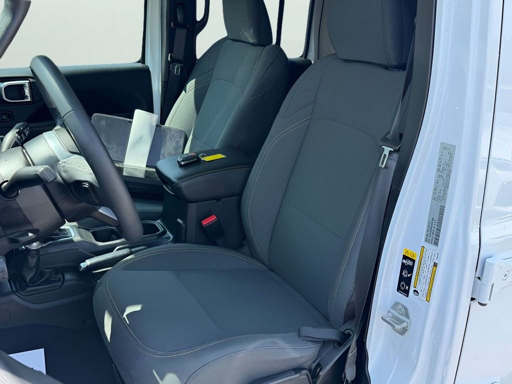 Used 2025 Bright White Clearcoat Jeep Sahara image 16