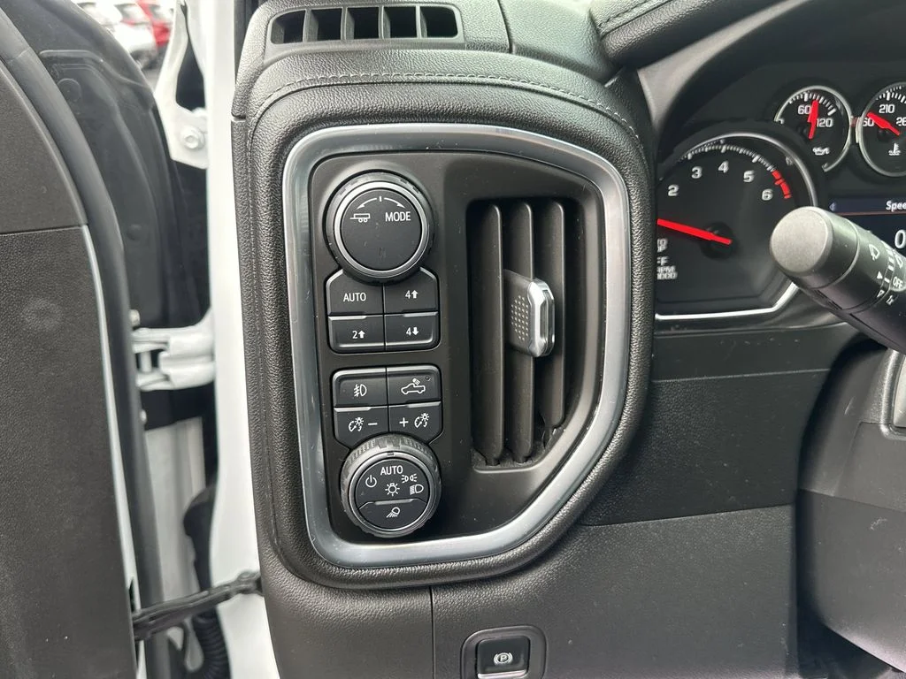 Used 2021 White Chevrolet LTZ image 15