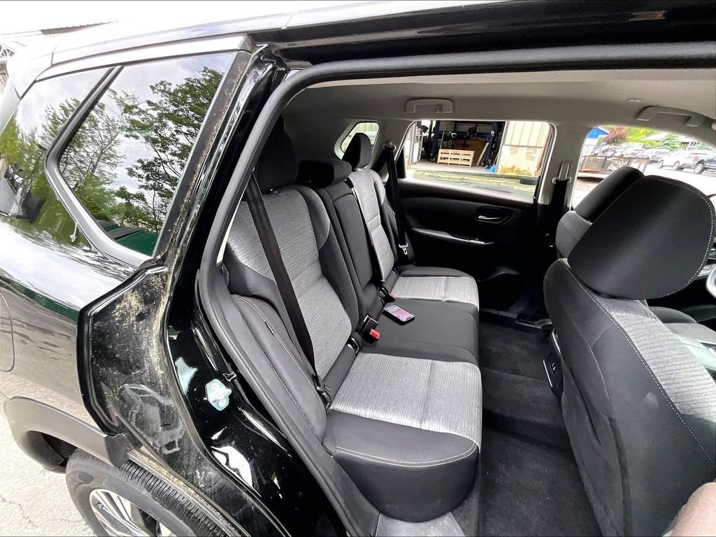 Used 2022 Black Nissan SV image 16