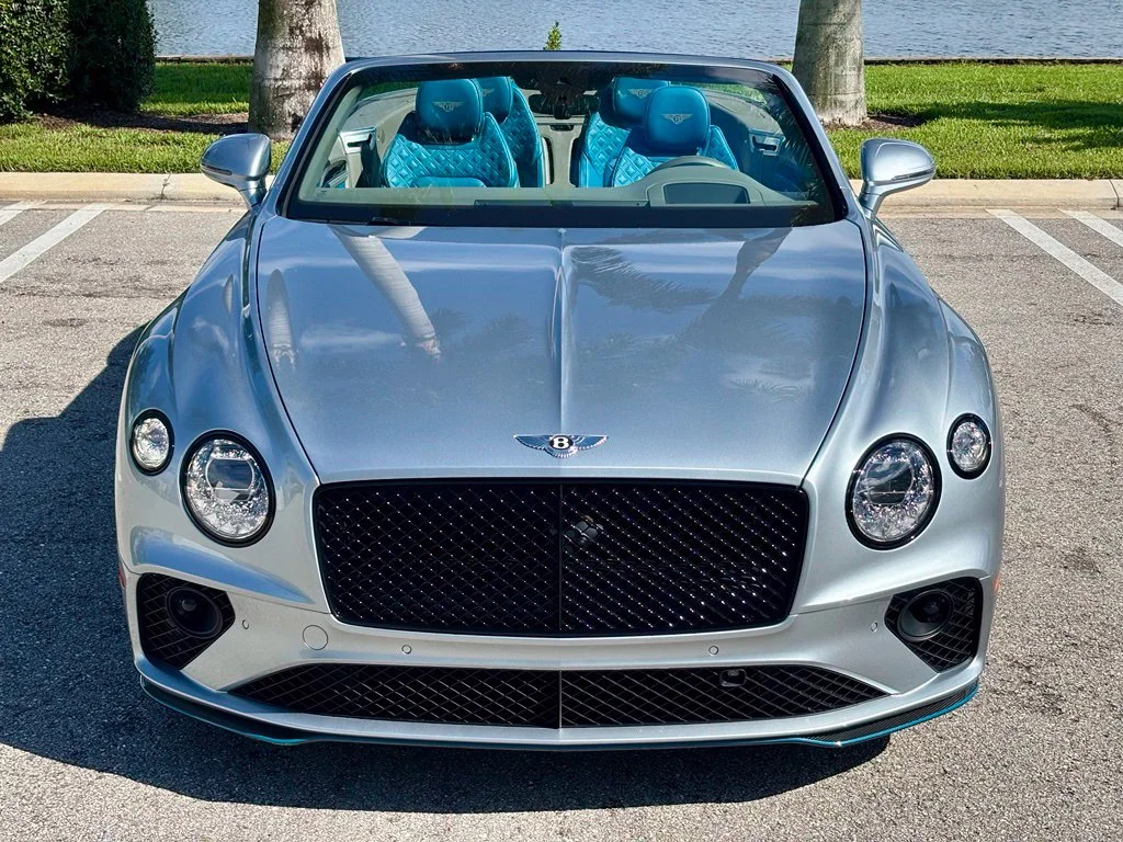 Used 2022 Silver Bentley V8 image 3