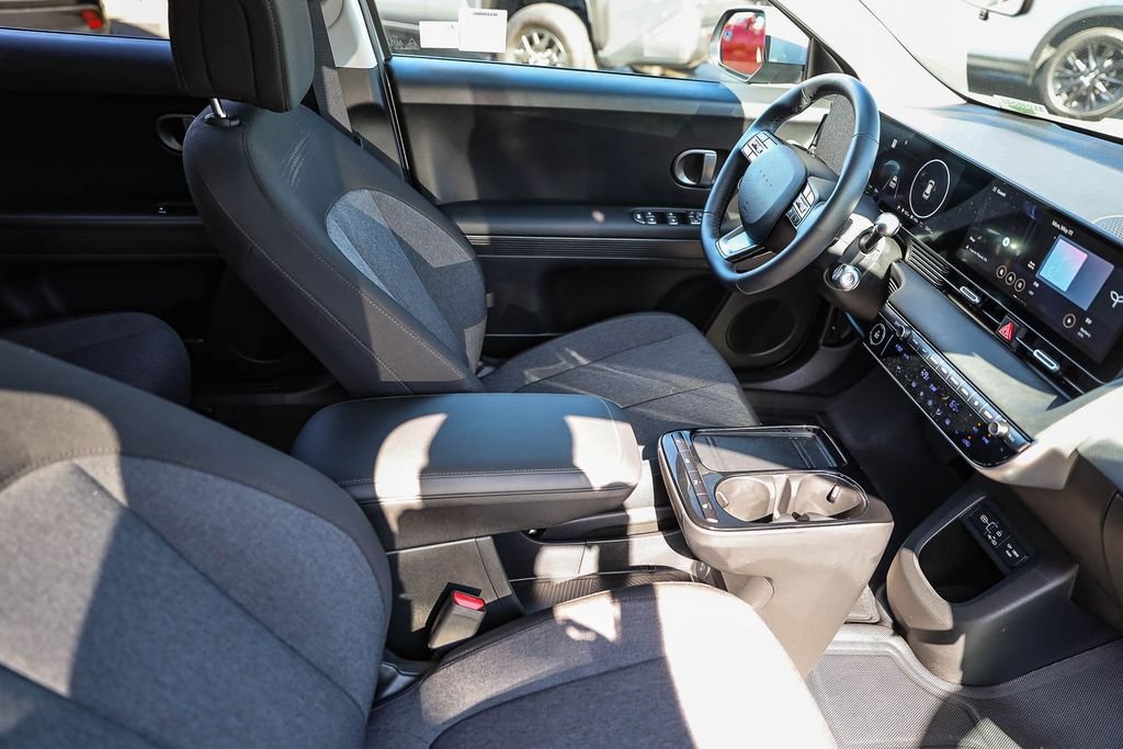 2026 Hyundai IONIQ 5 SE - Photo 17
