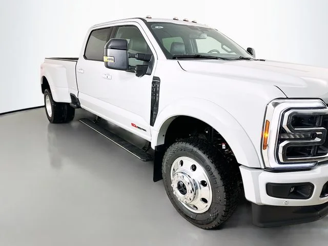 2026 Ford F-450 Platinum 4x4 Crew Cab 8' Box DRW's photo