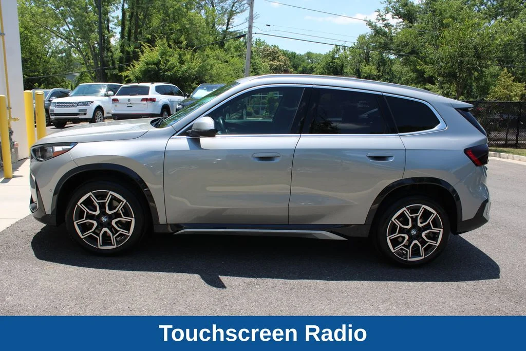 Used 2025 Silver BMW xDrive28i image 12