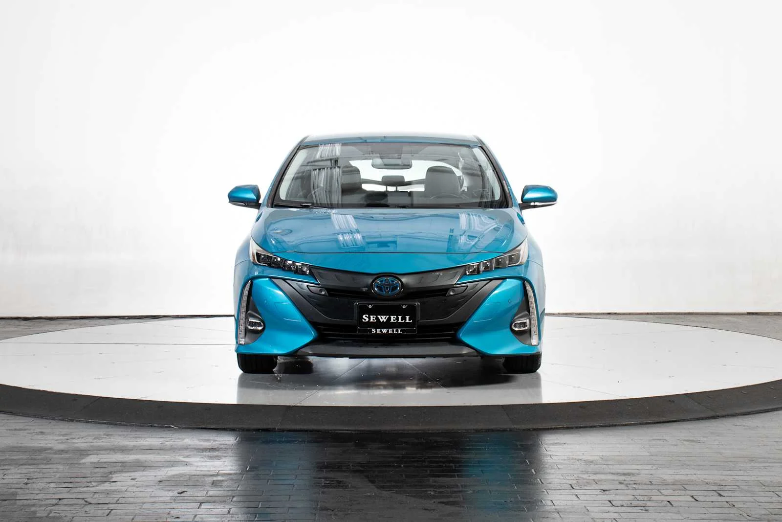 Used 2020 Blue Magnetism Toyota Limited image 9