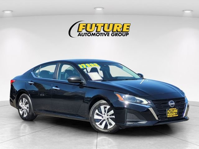 Used 2024 Black Nissan 2.5 S image 1