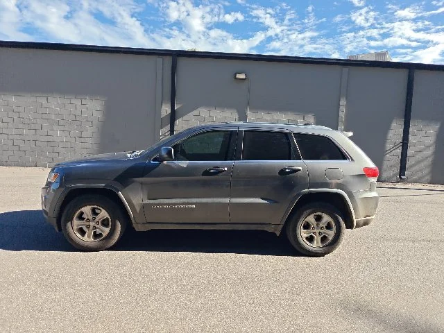 Used 2014 Gray Jeep Laredo image 5
