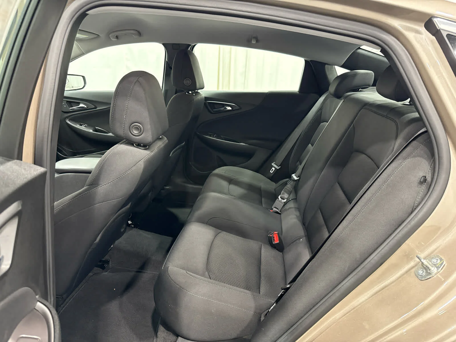 Used 2022 MINERAL GRAY METALLIC Chevrolet LS image 12