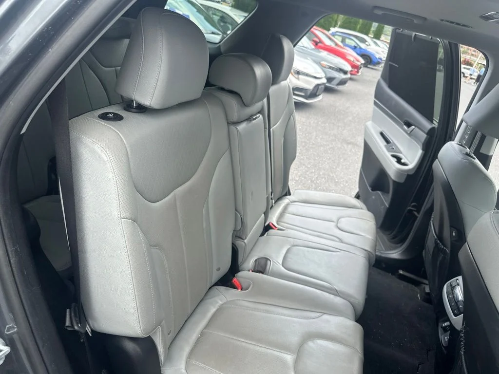 Used 2020 Graphite Hyundai SEL image 17