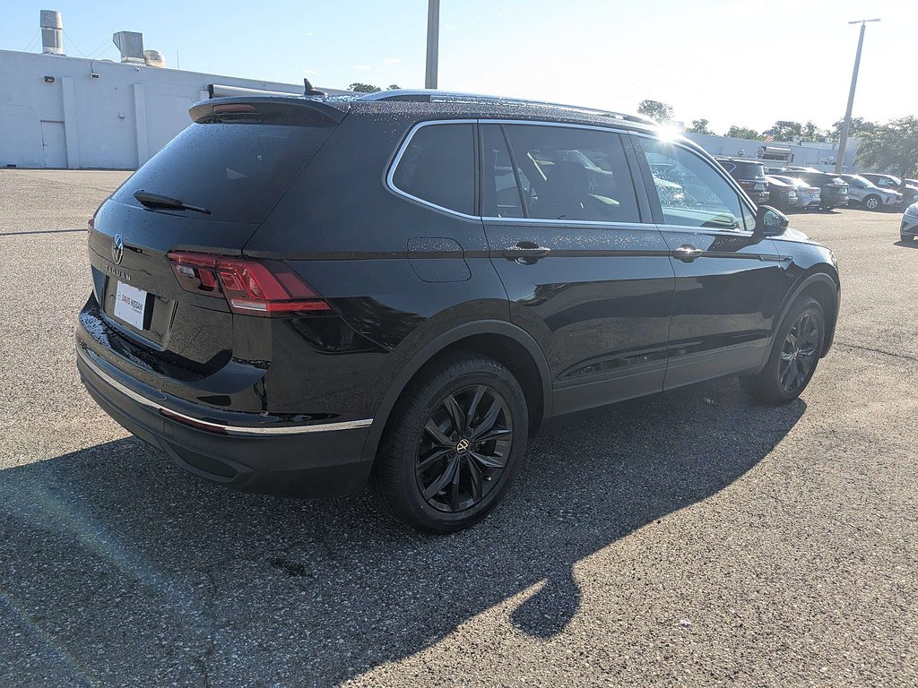 2024 Volkswagen Tiguan SE - Photo 3