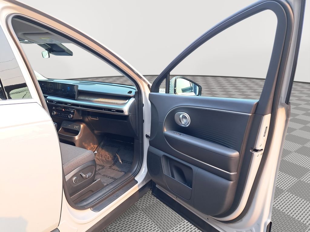 2026 Hyundai IONIQ 9 SE - Photo 17