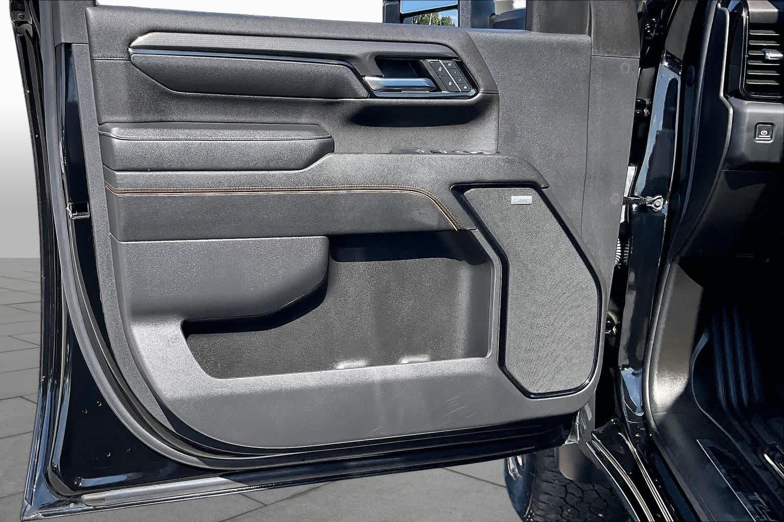 Used 2024 Onyx Black GMC AT4 image 22