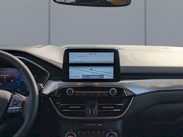 Used 2021 White Ford Titanium image 19