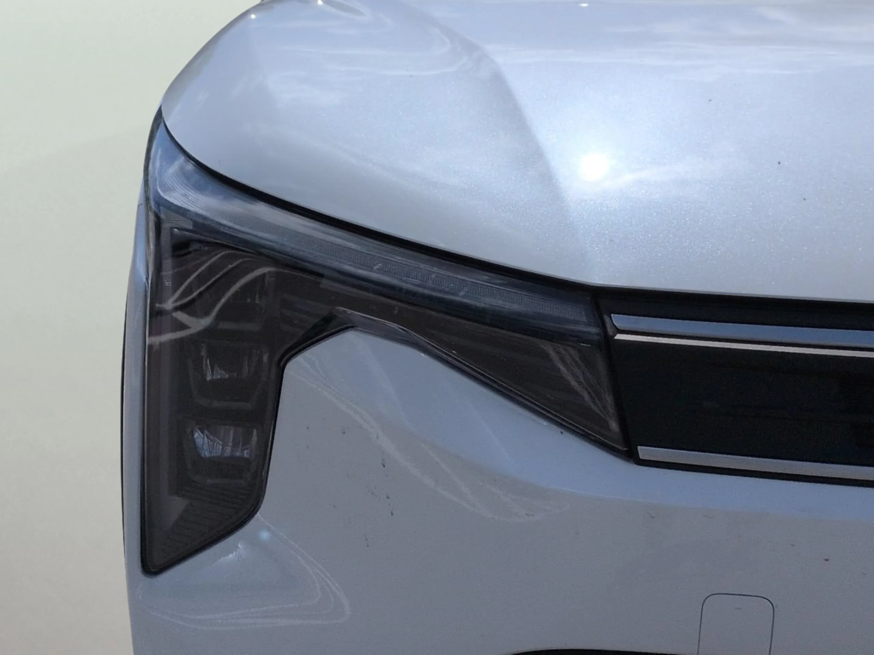 New 2026 Snow White Pearl Kia LXS image 44