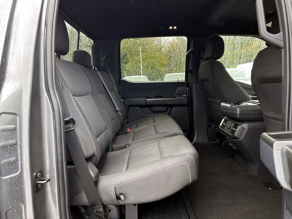 Used 2024 Gray Ford XLT image 15