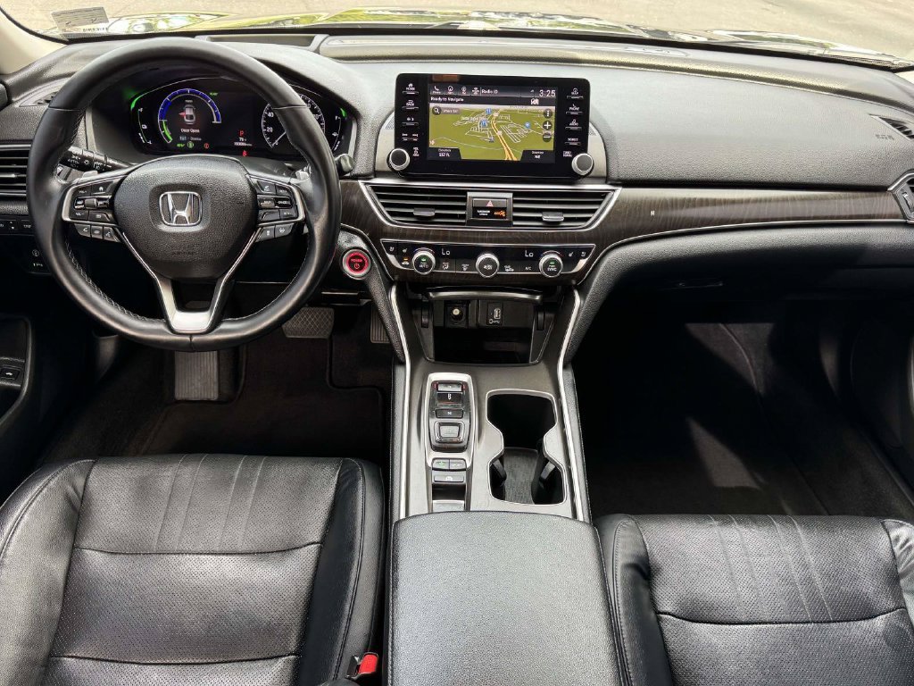 Used 2018 Black Honda Touring image 3