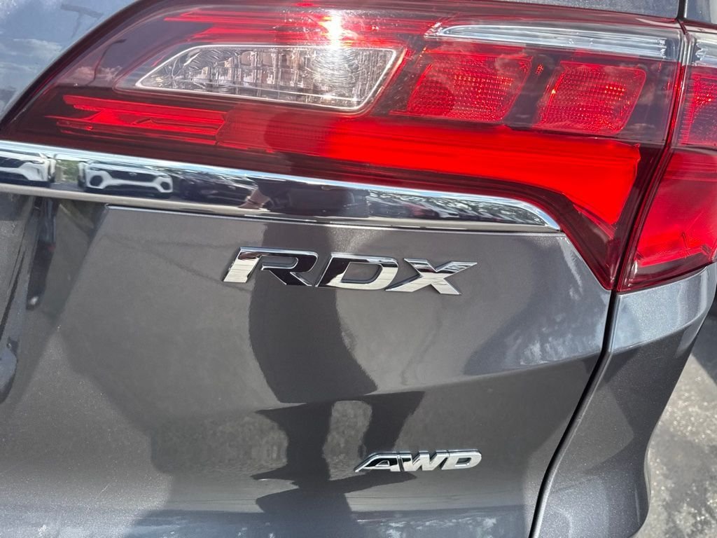 Used 2018  Acura Advance Package image 31