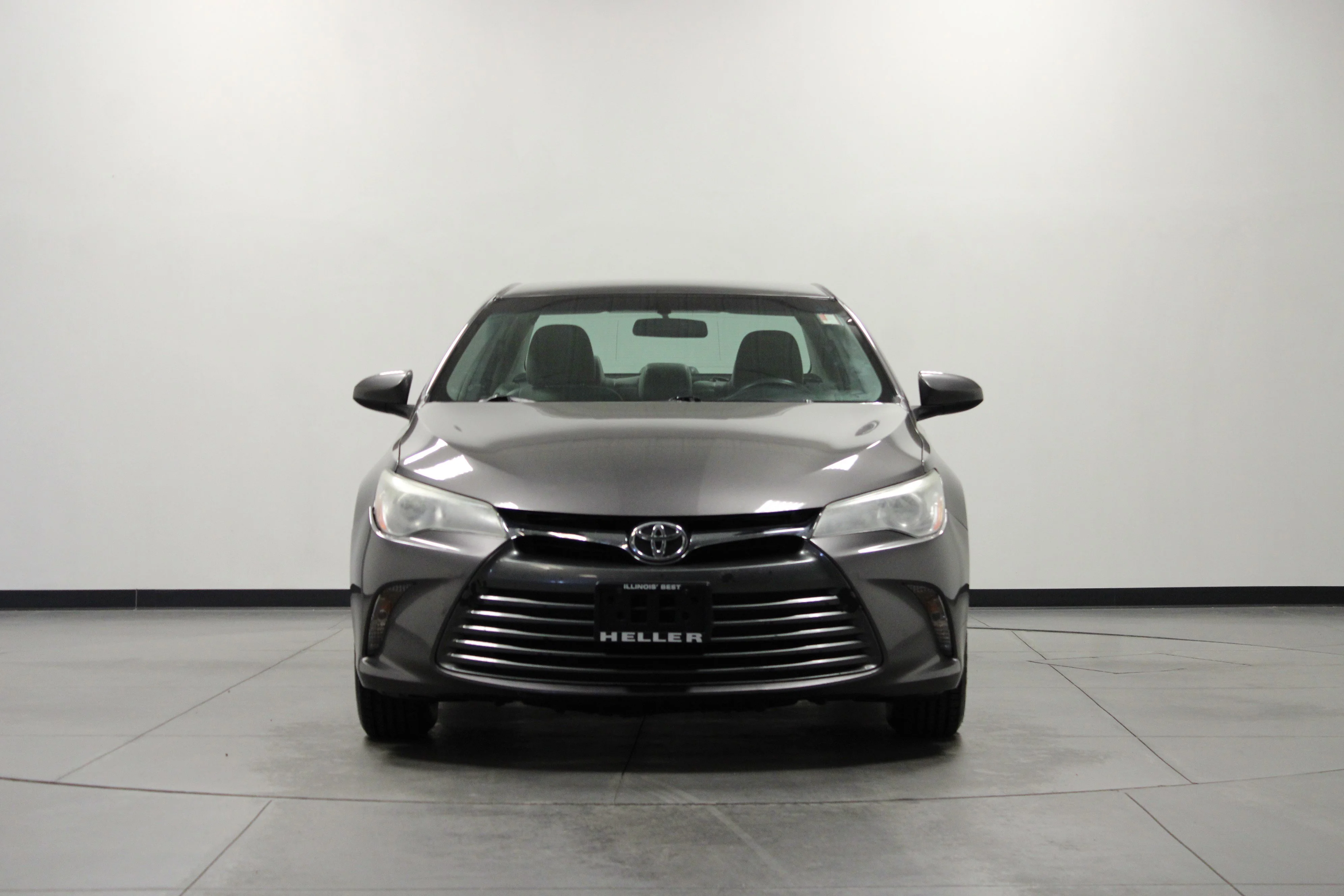 Used 2017 Predawn Gray Mica Toyota LE image 9
