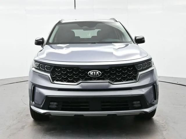 Used 2021 Everlasting Silver Kia SX image 2