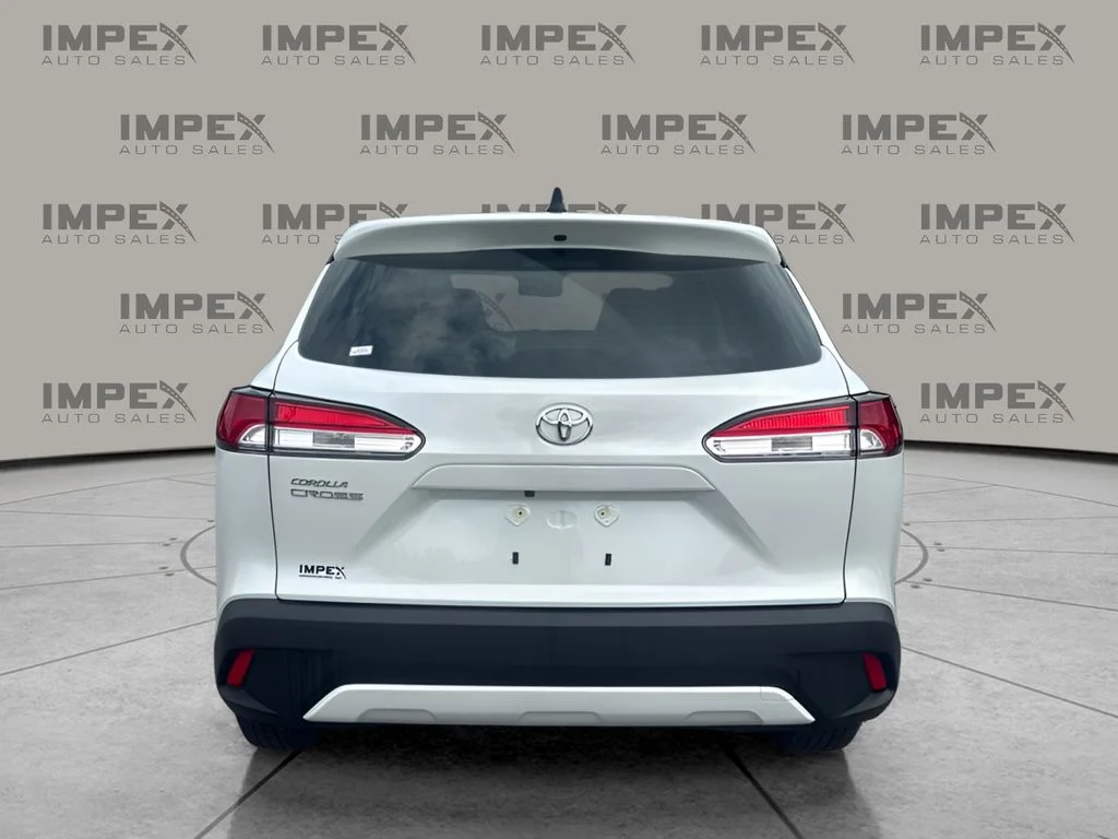 Used 2025 Beige Toyota L image 4