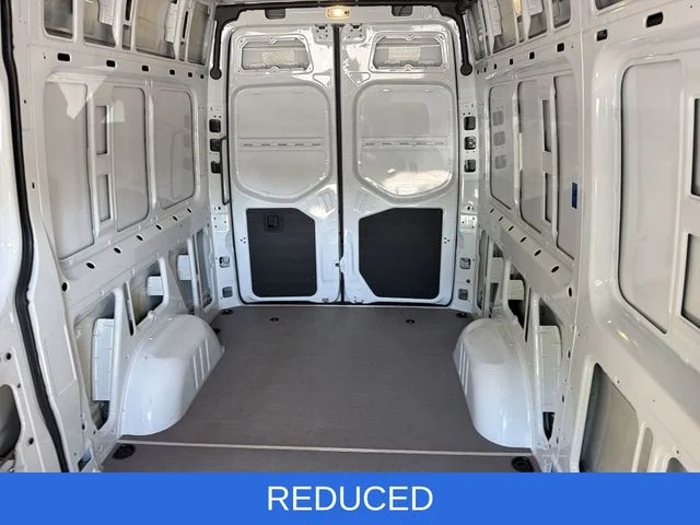 Used 2025 White Mercedes-Benz Cargo 144 WB image 18