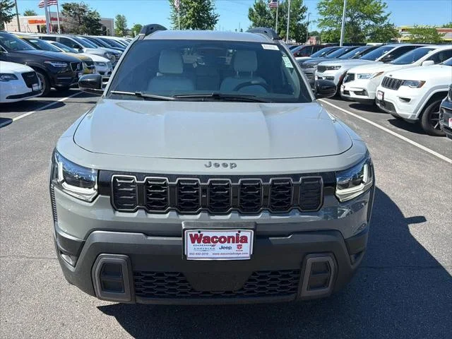 New 2026 Sting-Gray Clear-Coat Exterior Paint Jeep Limited image 3