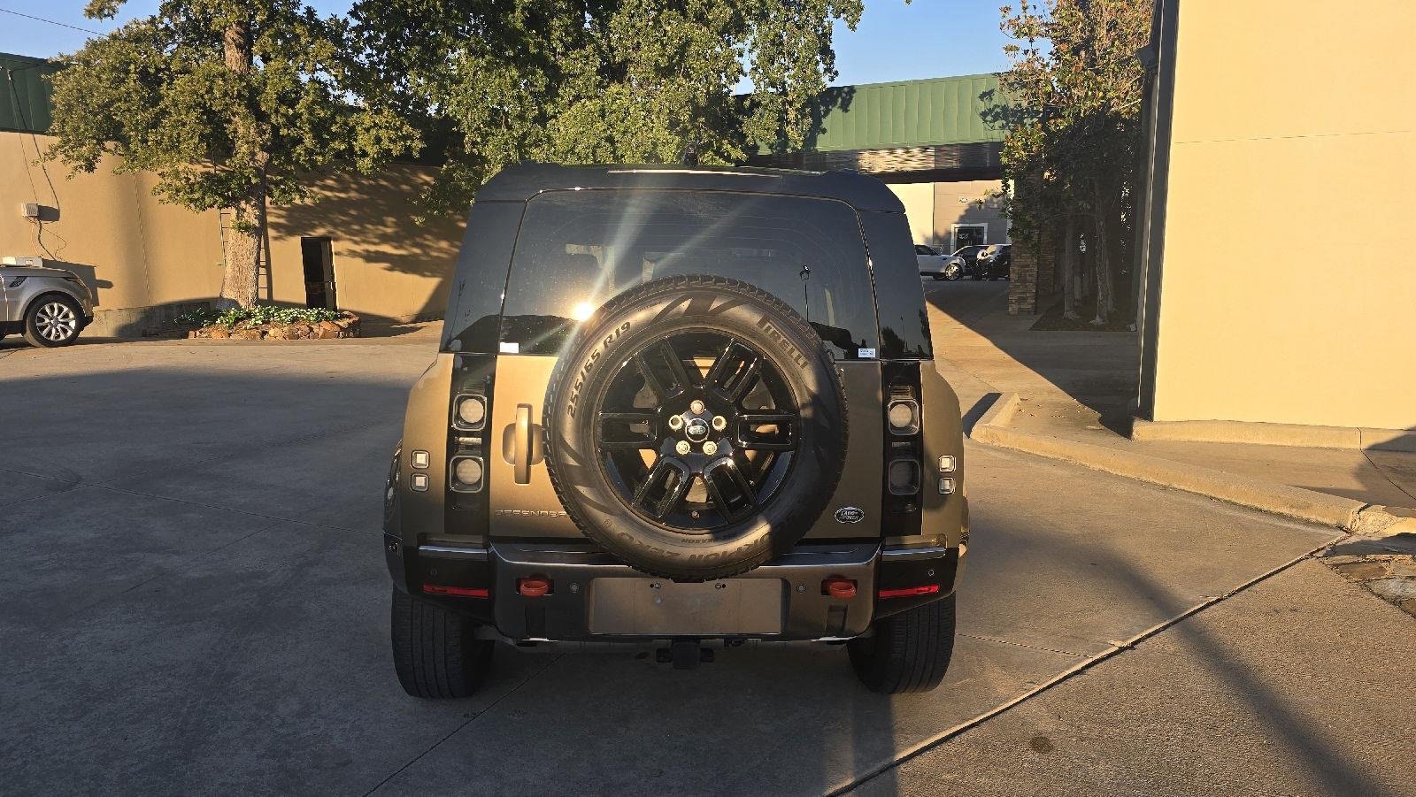Used 2023 Gondwana Stone Land Rover X image 3