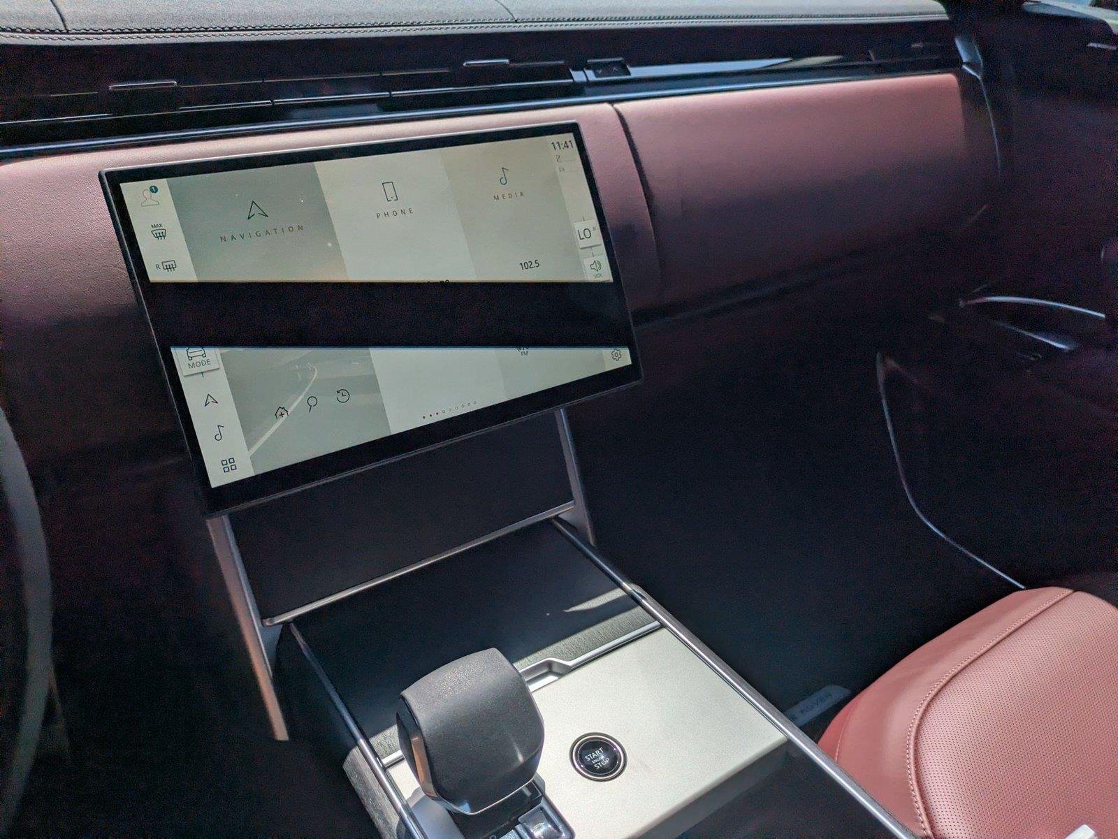 New 2026 Fuji White Land Rover SE image 20