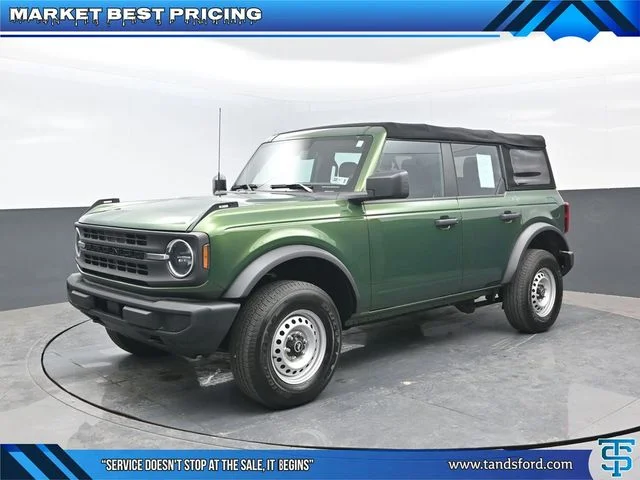 2023 Ford Bronco Base 4x4's photo
